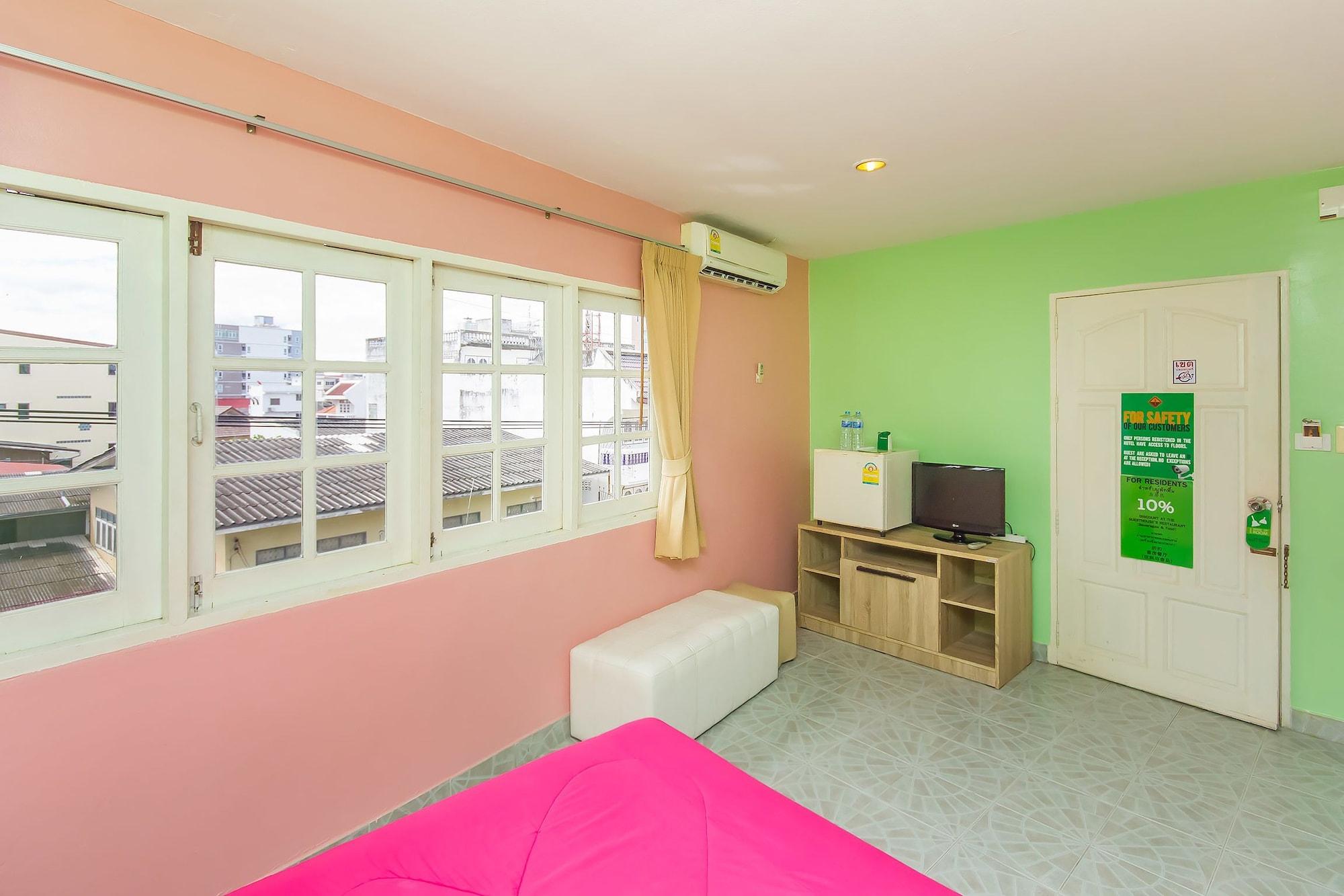 Aree'S House Hotel Hua Hin Bagian luar foto