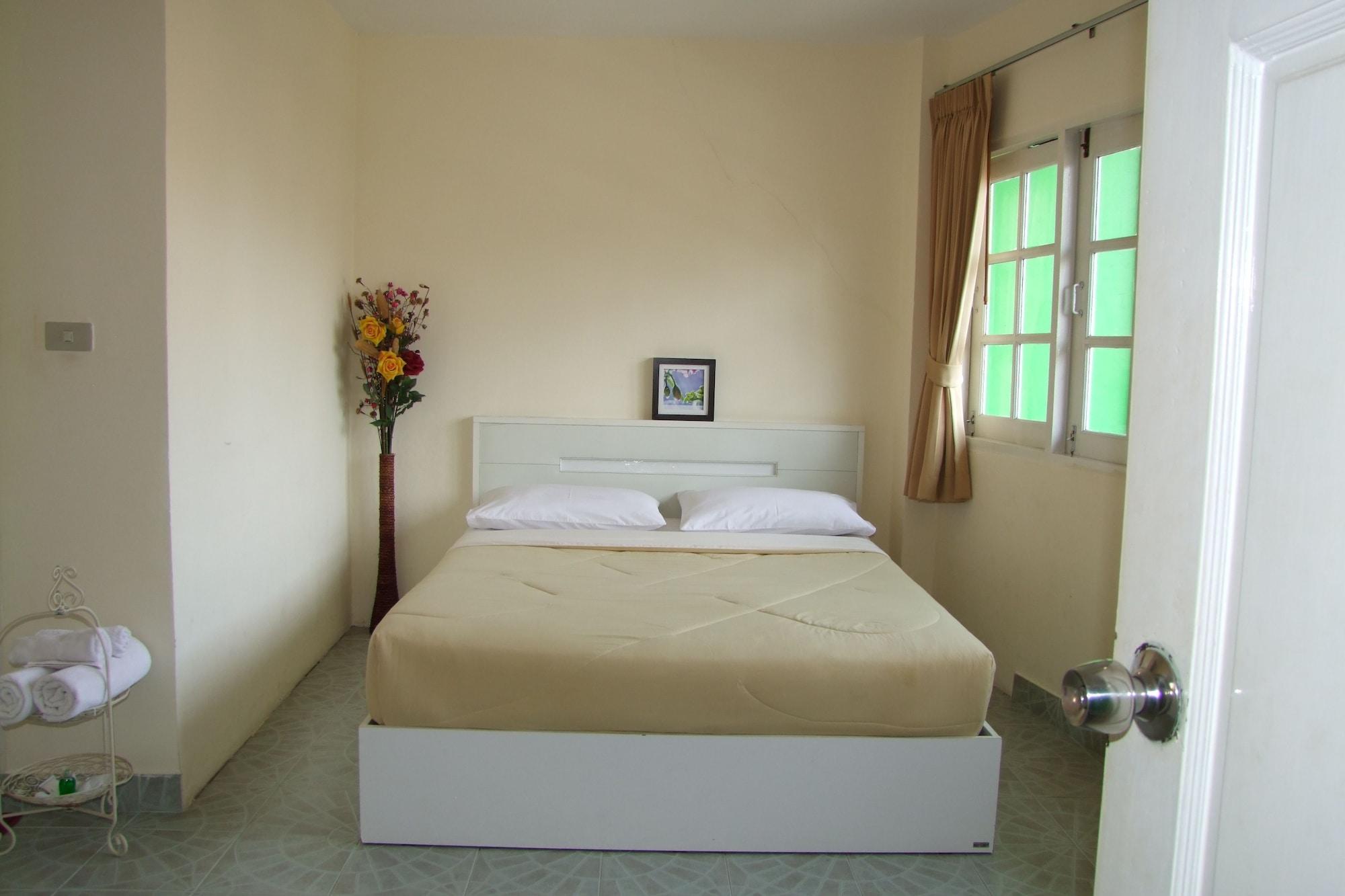 Aree'S House Hotel Hua Hin Bagian luar foto